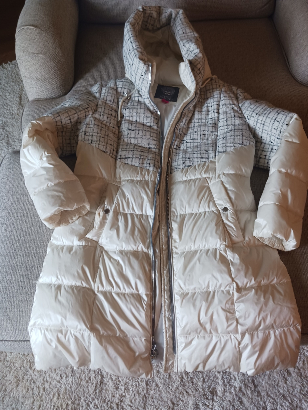 Vince Camuto - Women’s Cream Quilted Puffer Coat with Patterned Yoke